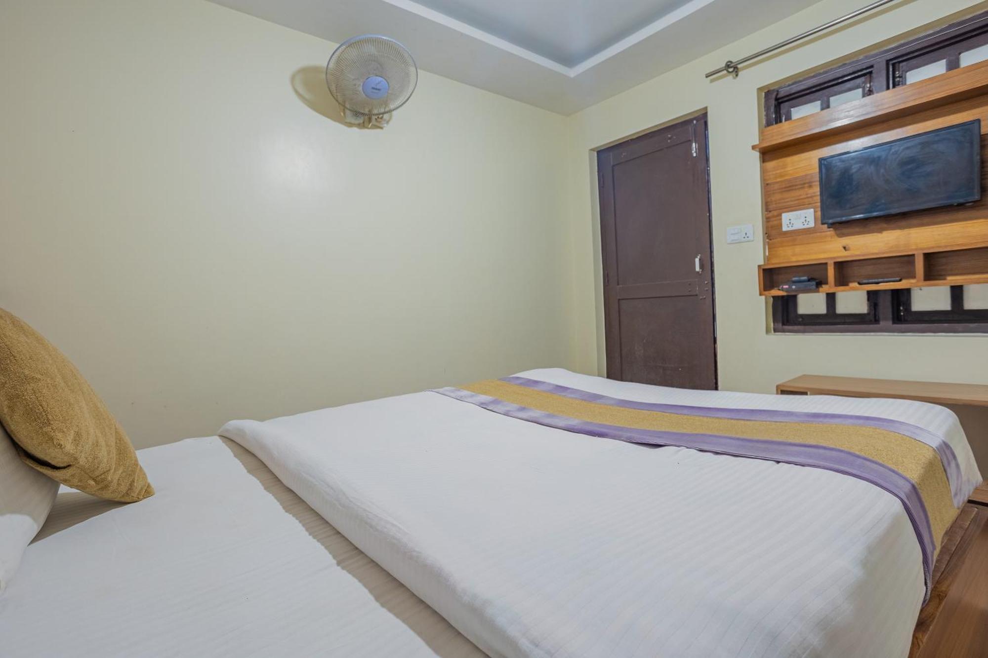Oyo 821 Hotel Gauri 카트만두 외부 사진